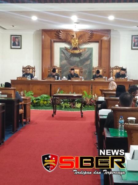 Sidang Rapat DPRD Tulungagung Tetapkan Ranperda Pertanggungjawaban APBD 2023