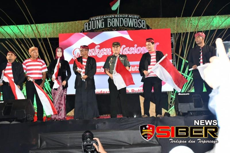Dandim 0822 Bondowoso Hadiri Pemecahan Rekor MURI Tari OJUNG