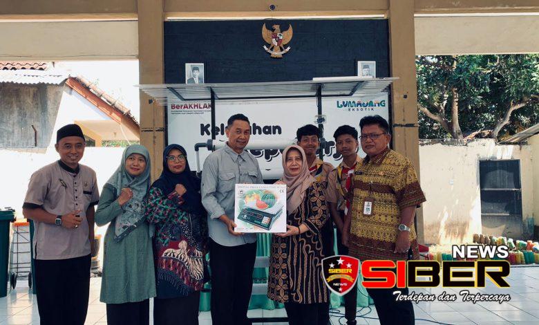 Kelurahan Kepuharjo Lumajang Terima Hadiah Lomba Kelurahan Berseri Tingkat Mandiri